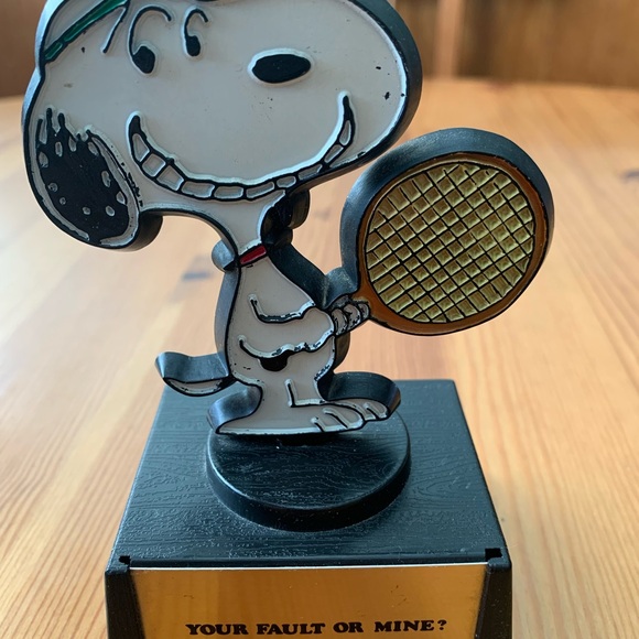 ALL 8 INCLUDED Vintage Peanuts Aviva Trophies 50’s to early 70’s - Picture 7 of 13